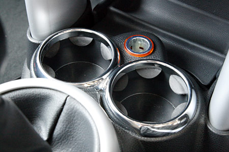 BMW MINIのカップホルダー