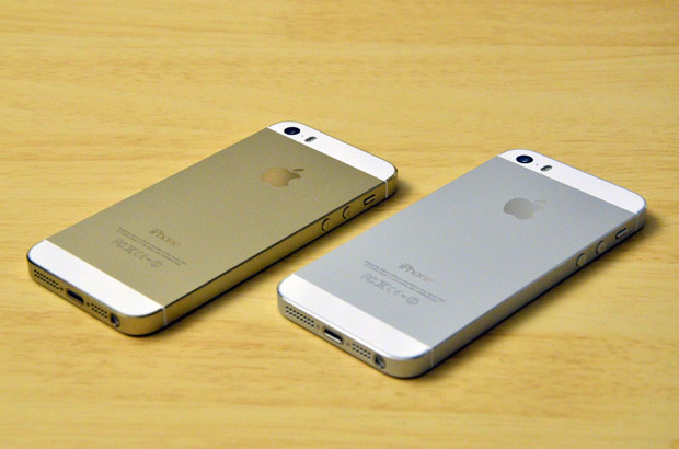 iPhone5Sのシルバーとゴールド